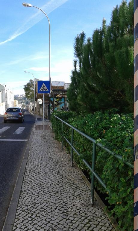 Typical Small House Near Lisbon โอเอรัช ภายนอก รูปภาพ