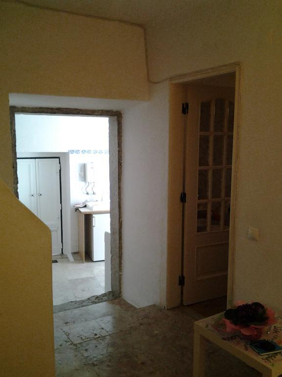 Typical Small House Near Lisbon โอเอรัช ภายนอก รูปภาพ