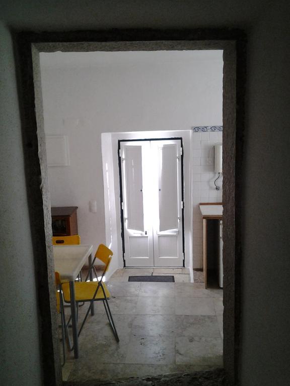 Typical Small House Near Lisbon โอเอรัช ภายนอก รูปภาพ