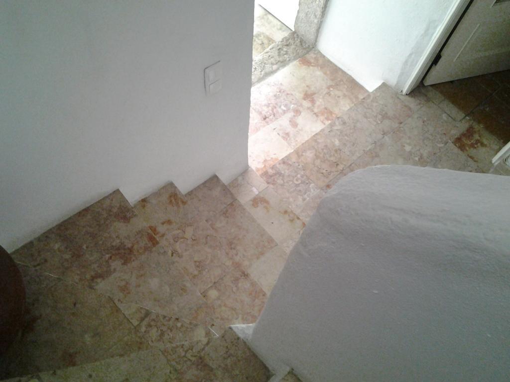 Typical Small House Near Lisbon โอเอรัช ภายนอก รูปภาพ